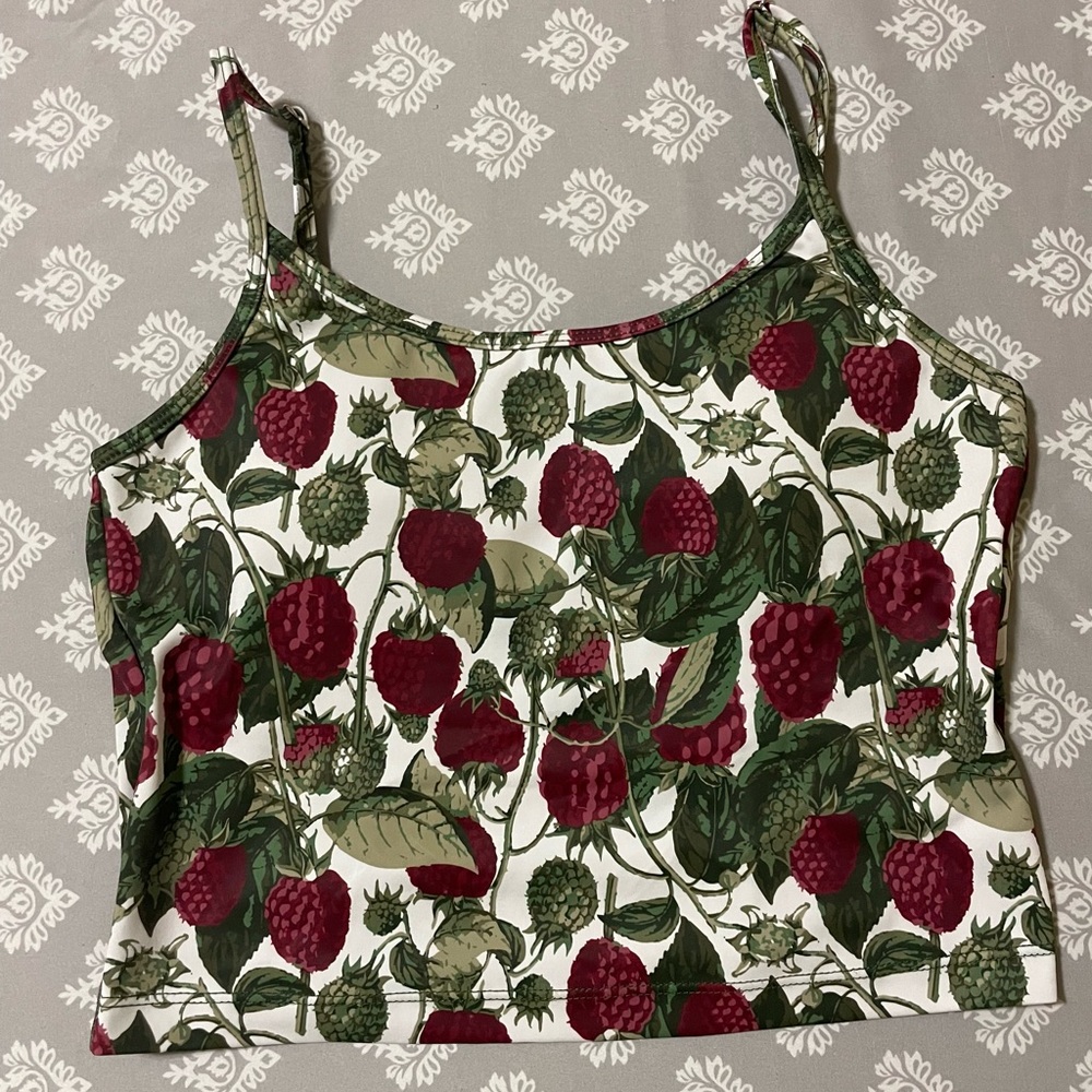 Kortnie Jeane Latter Back Top in raspberry print. Size Small.